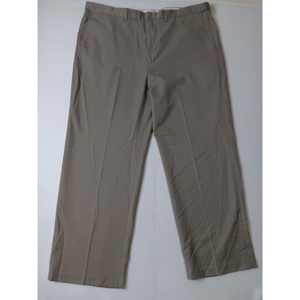 Haggar Dress Pants Mens 44x30 Beige Flat Front Regular‎ Fit Business Office
